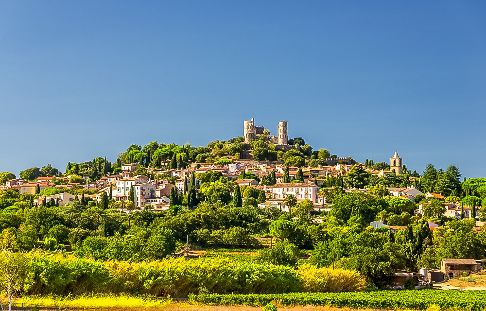 Dagtrip naar Grimaud: bezienswaardigheden en tips voor 1 dag