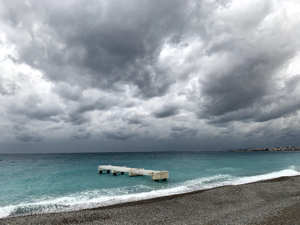 Le mistral sur la Côte d’Azur : que faire, quoi éviter et comment en profiter